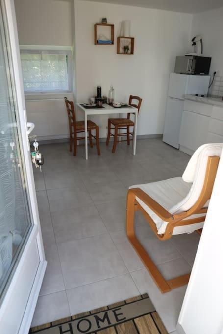 Villa Petite Venise Du Gatinais - T2 Avec Jardin Montargis Exterior foto